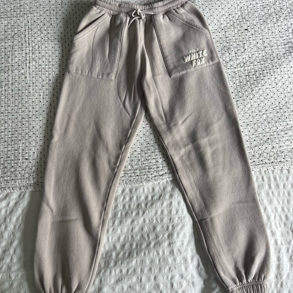 Women’s White Fox Sweaatpants